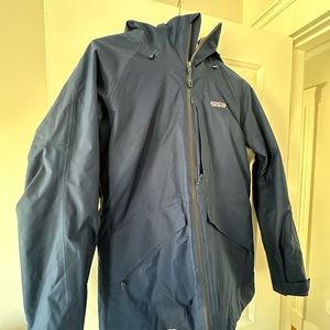 Women’s Patagonia ski parka - warm, down lining